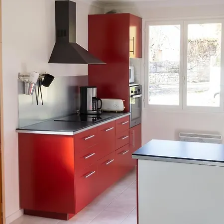 Holiday home Maison Charmante Avec Piscine Privee A Orthoux-serignac-quilhan *