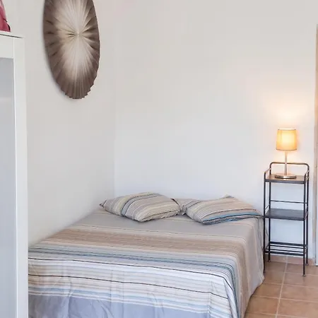 Maison Charmante Avec Piscine Privee A Orthoux-serignac-quilhan Holiday home Bragassargues